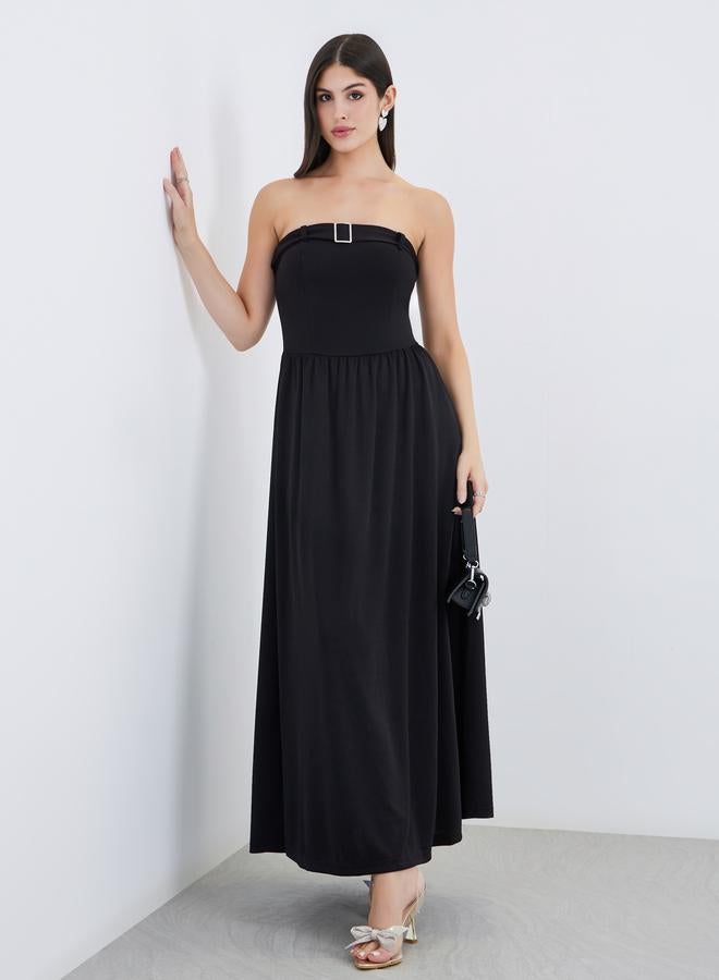 Styli Bandeau Neck A-Line Maxi Dress with Buckle Detail - Image 2