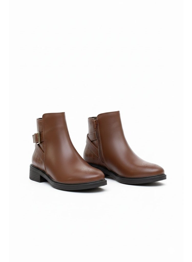 Stylish women's boots with a comfortable heel and elegant design - available in various colors and sizes - Image 3