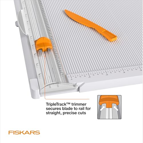 Fiskars 12" Trim & Score Board, TripleTrack System, Integrated Scoring Surface, Folding Design for Crafting and Travel - Image 4