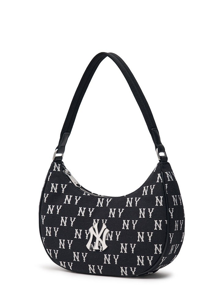 إم إل بي حقيبة كتف كلاسيكية من قماش الجاكار تحت الإبط من نيويورك يانكيز باللون الأسود - Image 2