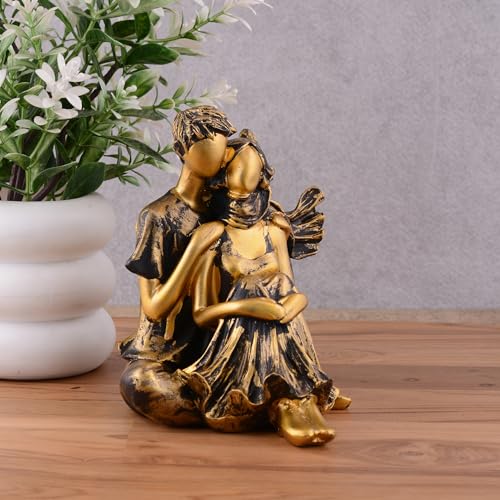 zart Presents New Romantic Couple Showpiece Resin, 10 cm , 8 cm, Gold - Image 1