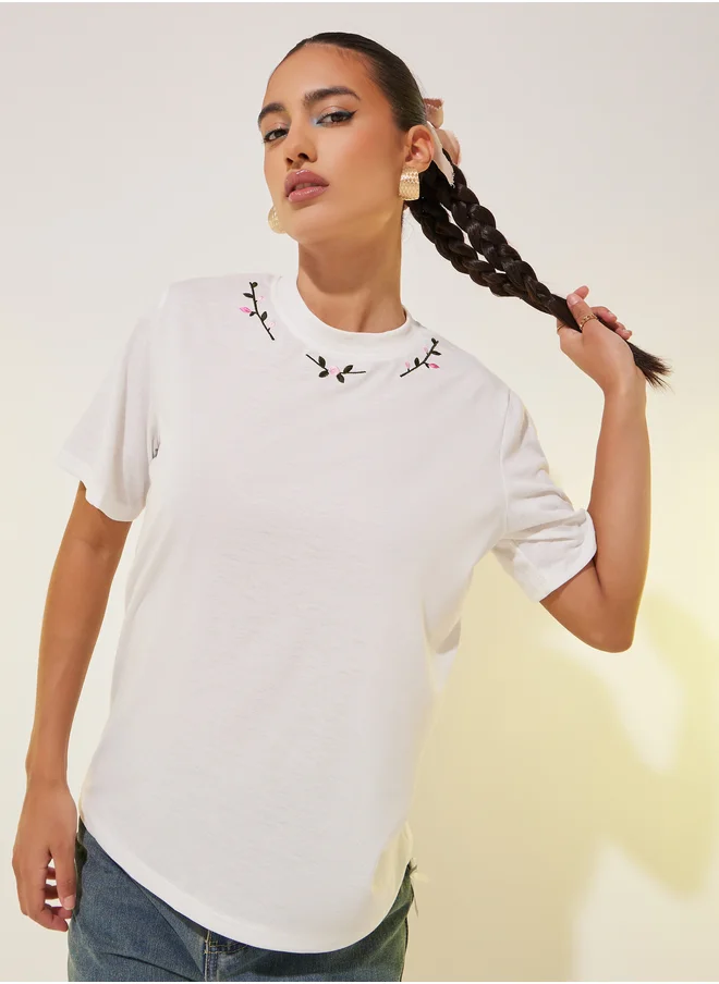 ستايلي Embroidered Round Neck Regular Fit T-Shirt