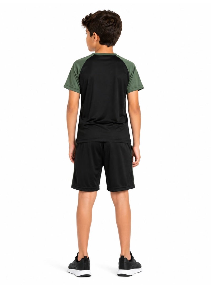Caesar Boys' 2-piece sports set: T-shirt and shorts. - Image 2