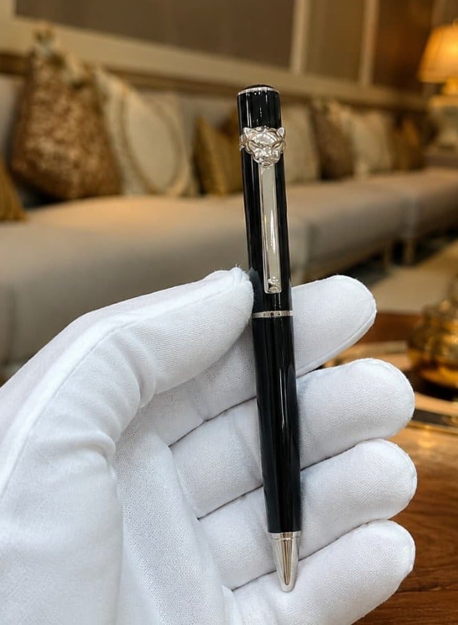 A new Panther-themed ballpoint pen, the latest model.