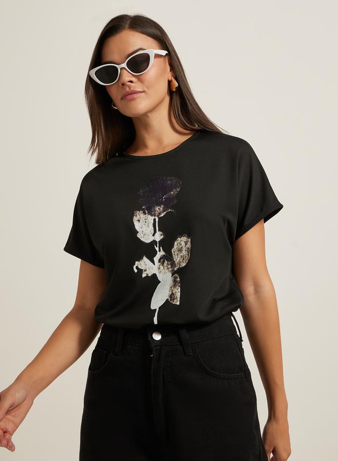 Styli Graphic Print Round Neck Regular Fit T-Shirt - Image 3