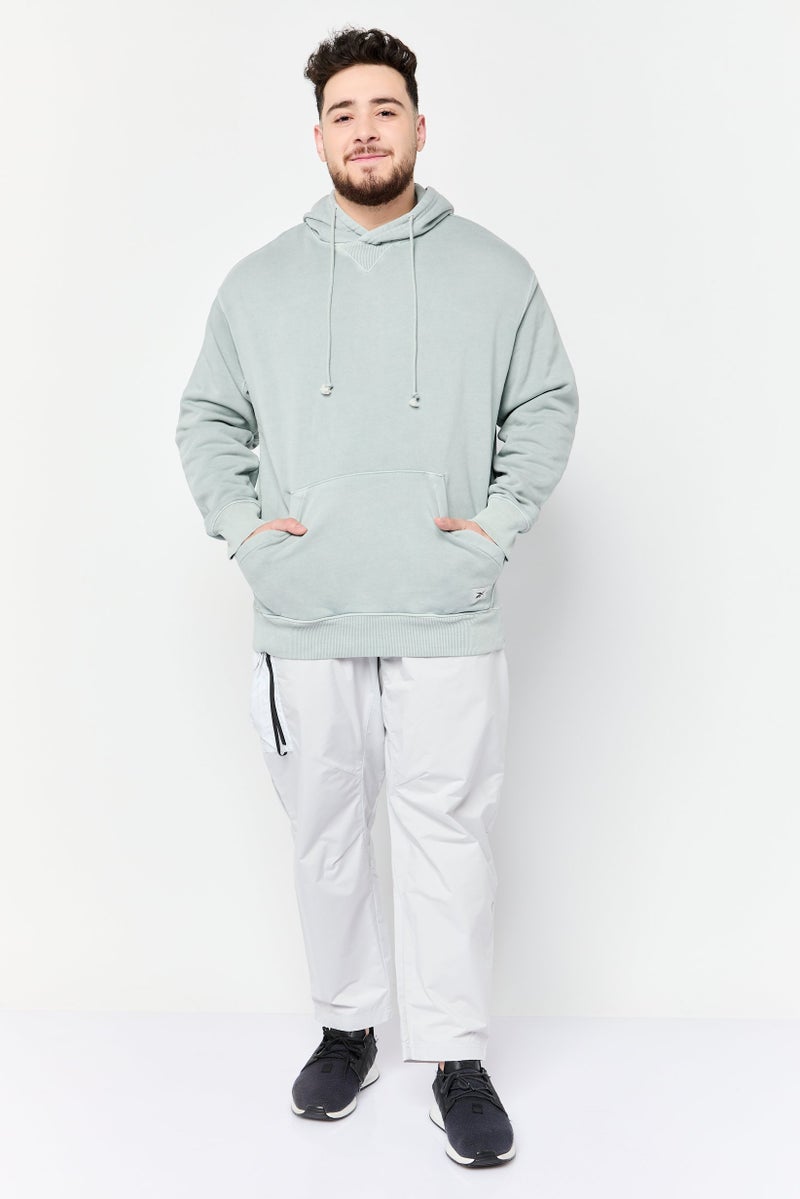 Reebok هودي رياضي للرجال بأكمام طويلة مناسب في الهواء الطلق، رمادي - Image 2