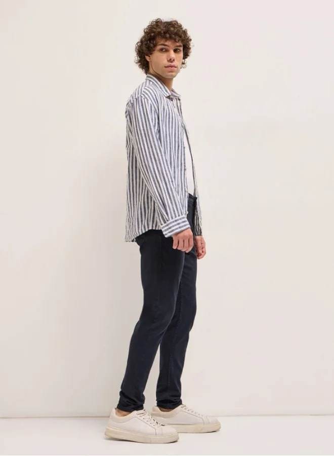 THE BEAR HOUSE Men's Stylish Dark Blue Jeans with Comfortable Stretch and Skinny Fit Classic Comfort With Modern Style, Perfect For Everyday Casual Looks And Effortless Streetwear Vibes