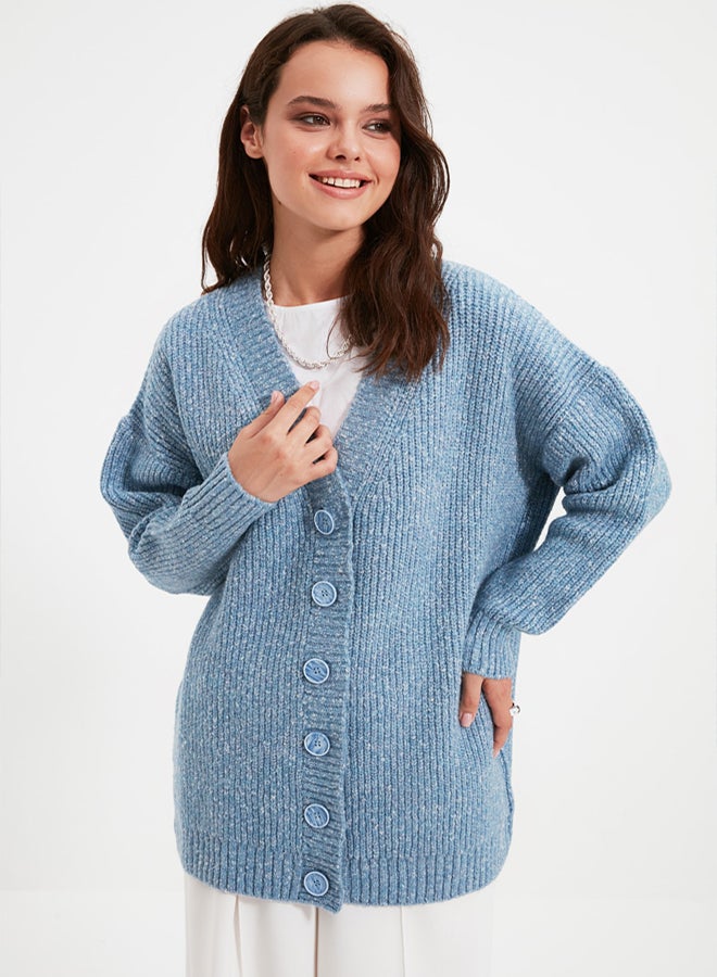 trendyol كارديجان ناعم محبوك بياقة على شكل V مزود بأزرار زرقاء - Image 1