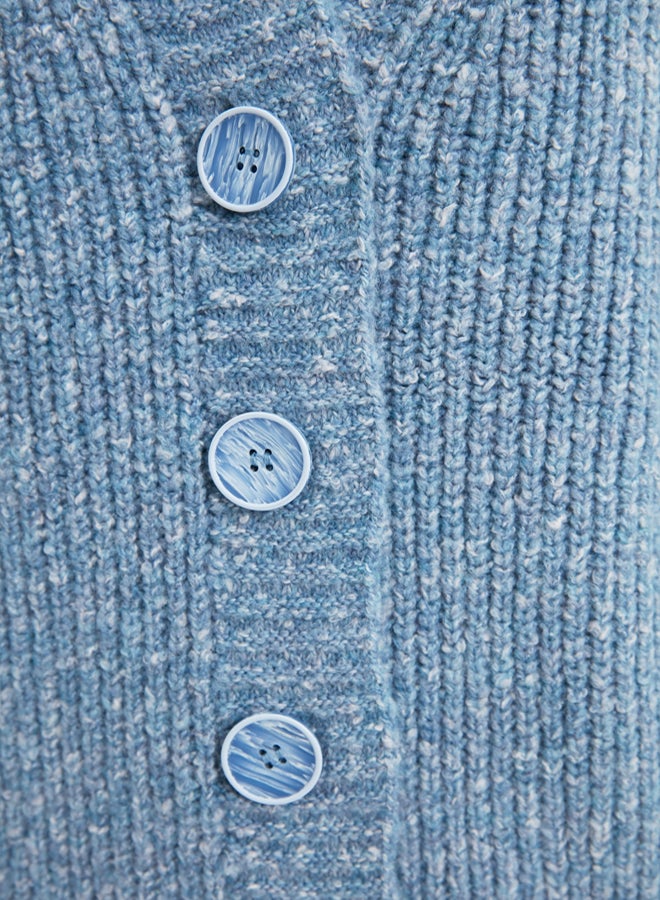 trendyol كارديجان ناعم محبوك بياقة على شكل V مزود بأزرار زرقاء - Image 4