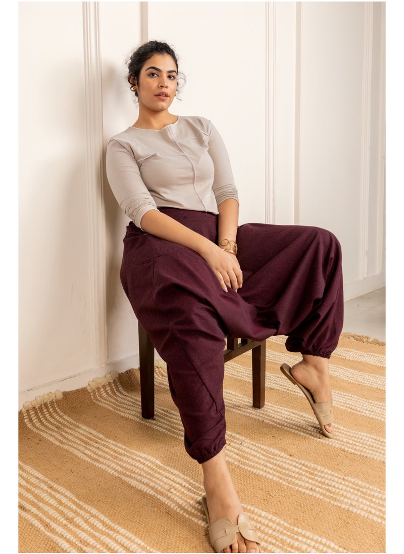 Swadesh Souq بنطال حريم من القطن النقي بلون مارون داكن | قصة مريحة لراحة يومية  - Image 4