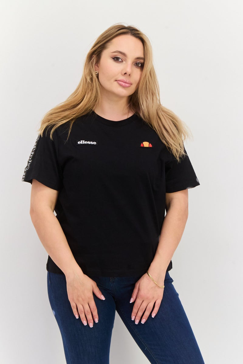 Ellesse تي شيرت رياضي نسائي بأكمام قصيرة، أسود - Image 1