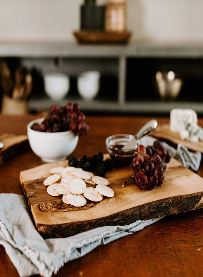 Thirteen Chefs Tramanto Farmhouse Wooden Serving Board with Bark, Rustic Olive Wood Platter 15 x 10 Inch - Image 4