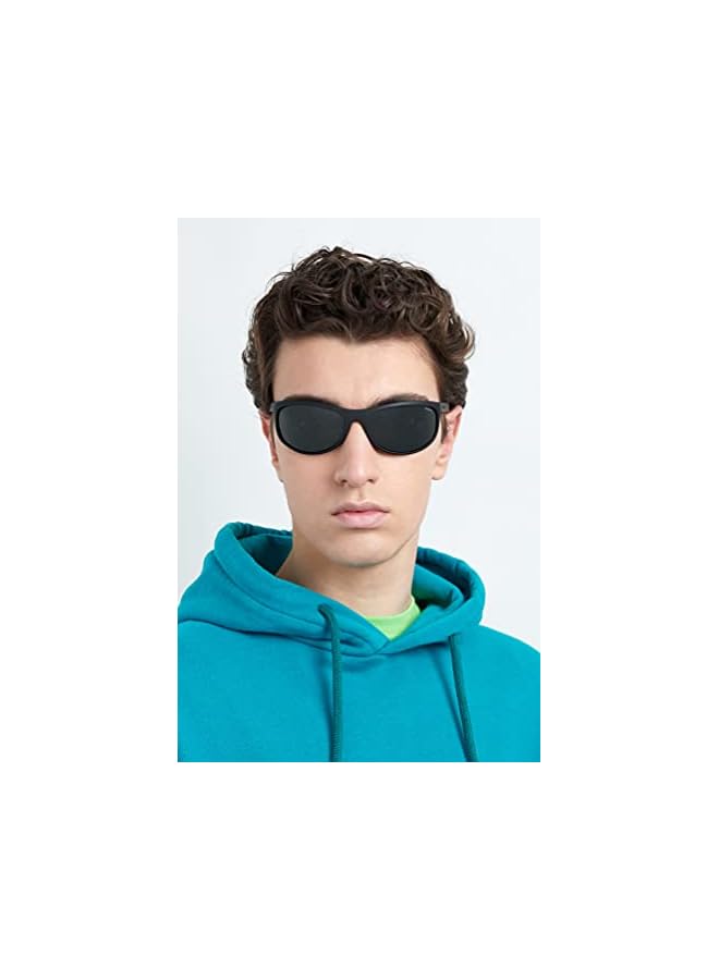 Polaroid P7334 Rectangular Sunglasses - Image 2