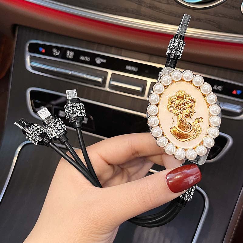 كابل بيانات للسيارة مرصّع بالماس الجديد، ثلاثي الوظائف، إكسسوار داخلي فاخر لجهاز آيفون - Image 1