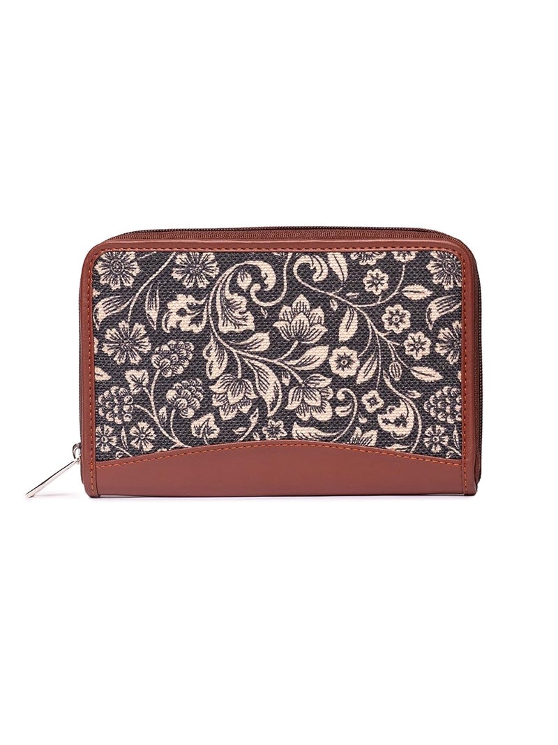 ZOUK Women's Handcrafted Classic Chain Wallet - Image 1