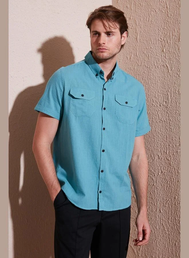 بوراتي قميص رجالي بياقة بأزرار من قطن بقصة ضيقة مع جيوب