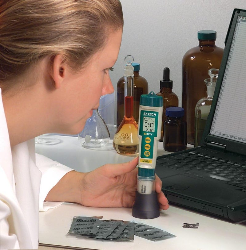 Extech CL200 ExStik Waterproof Chlorine Meter with Automatic Self Calibration - Image 3
