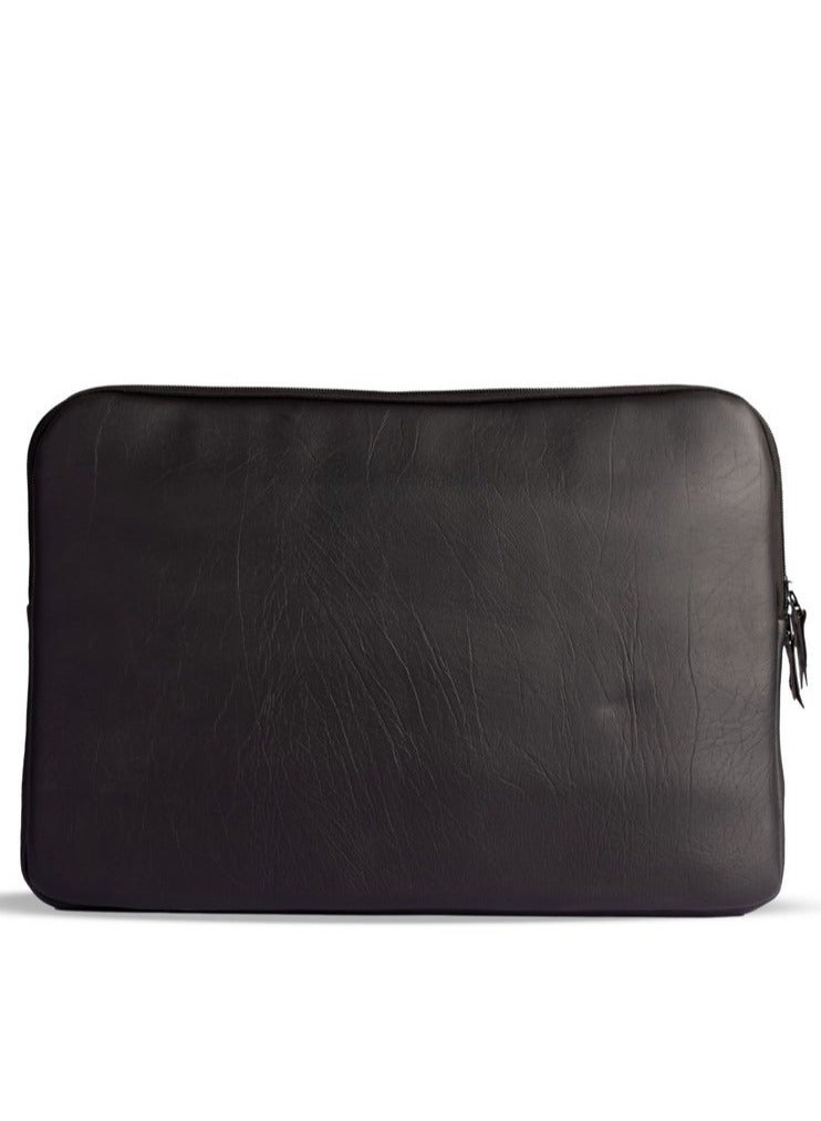 ايه ار سابلاي Ar Leather Sleeve من Arij Bags | جراب لابتوب عملي بخامة جلد صناعي، حماية ضد الخدوش والصدمات، جيب رئيسي للابتوب، جيب أمامي إضافي للاستخدام اليومي  (أسود) - Image 4