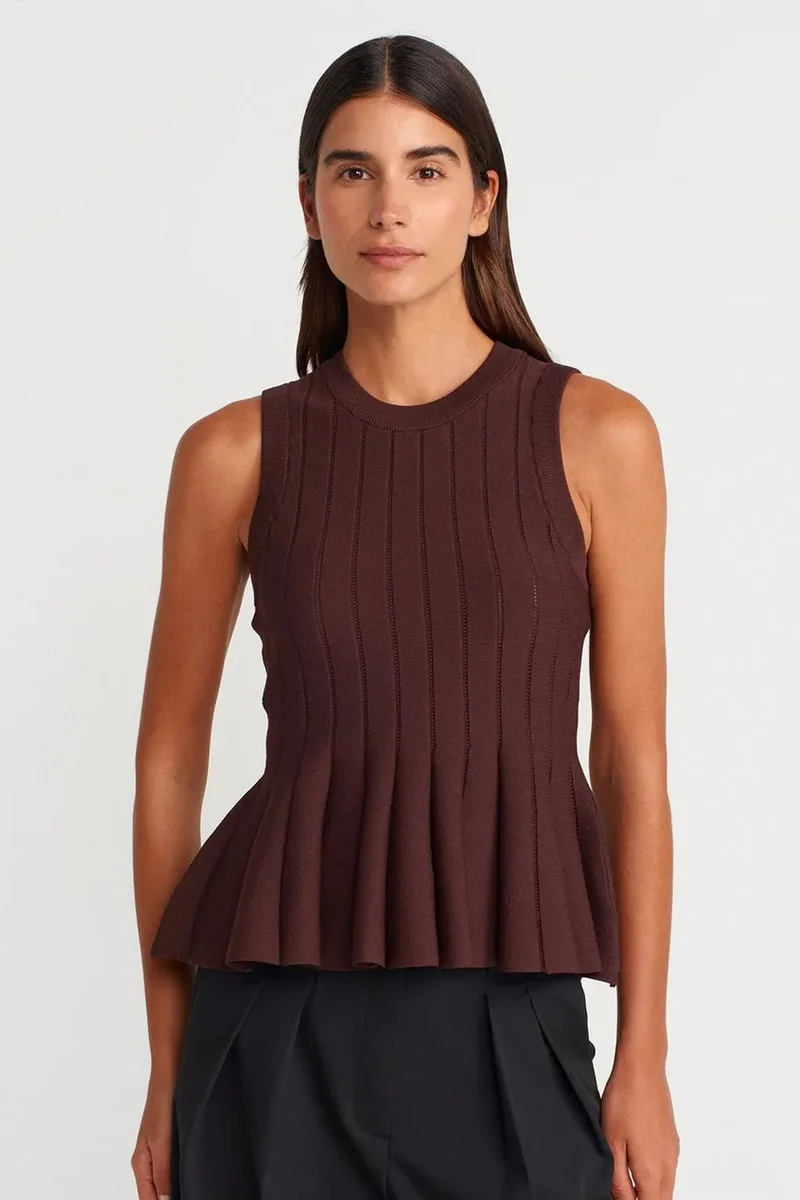 DILVIN Ribbed Sleeveless Frill Blouse
