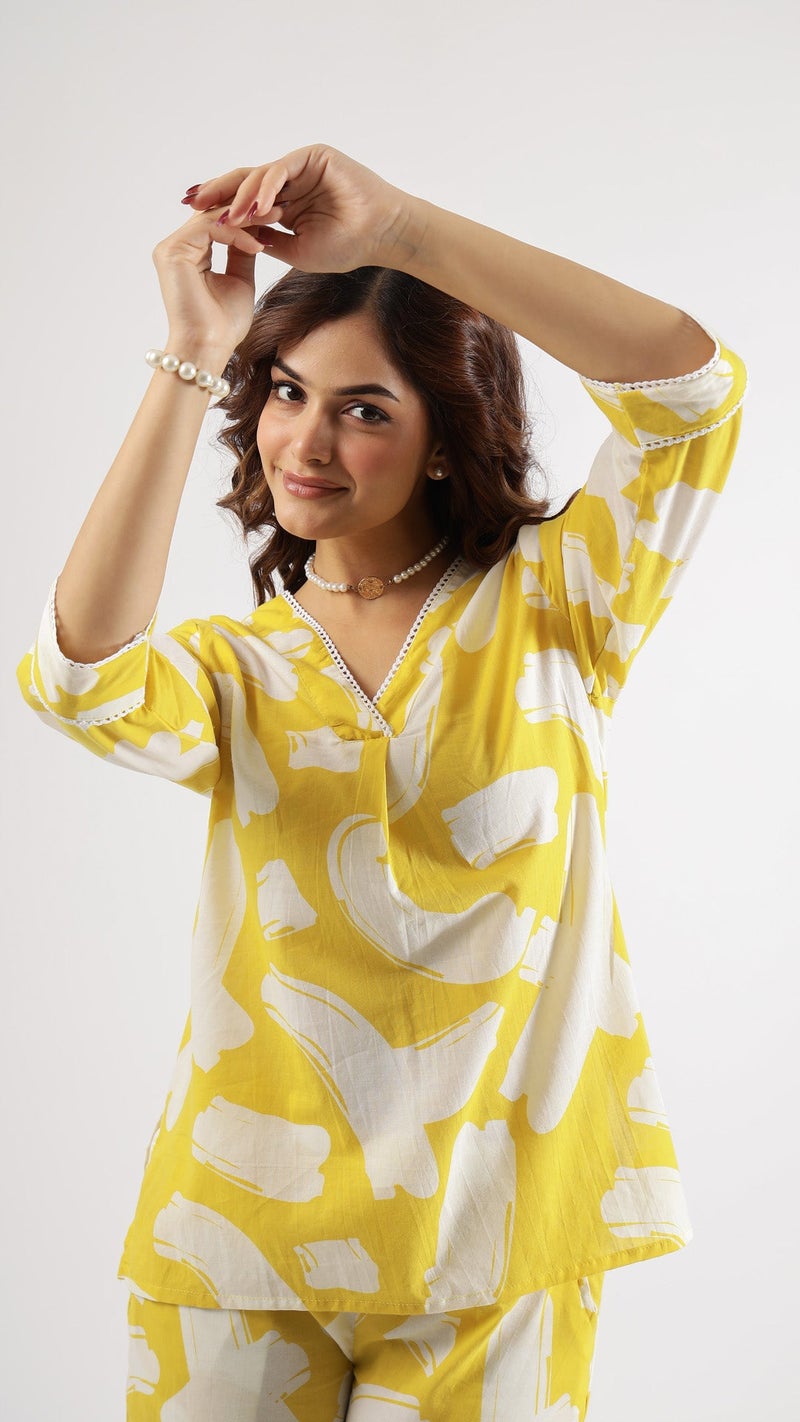 Label Flavia طقم كوردز أصفر للنساء - Image 3