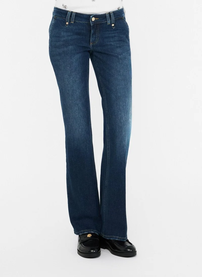 ليو جو جينز بوي فريند بقصة واسعة من الأسفل