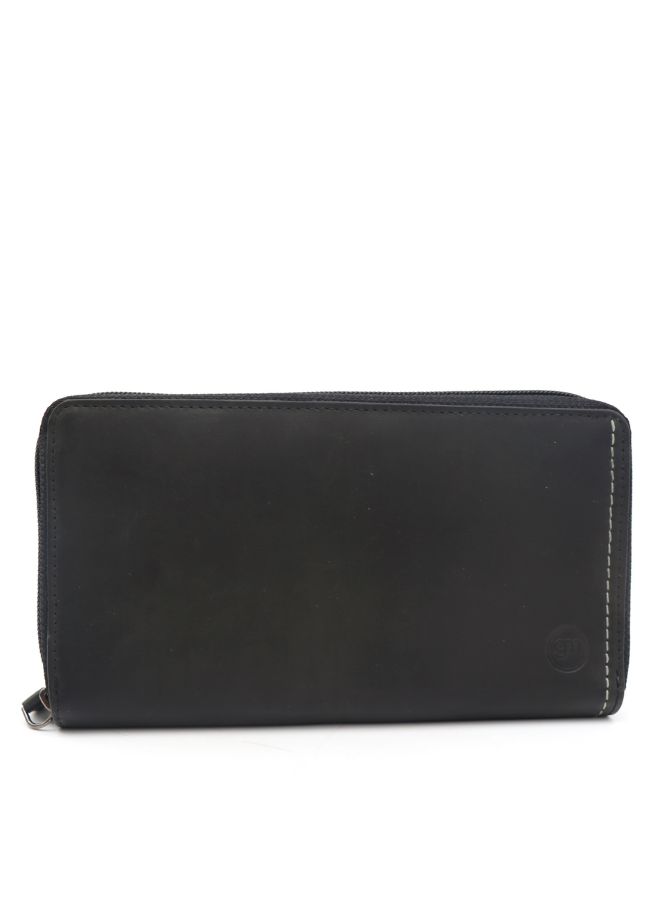 Gai Mattiolo Black Color Purse: A Stylish Blend of Elegance and Functionality - Image 1