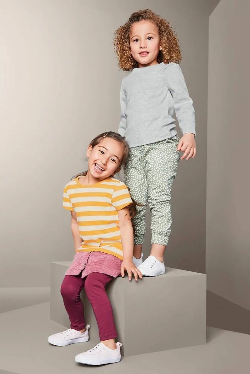 Tchibo بلوزات مضلعة للبنات الصغيرات 2 حزمة، رمادي وخردل - Image 1