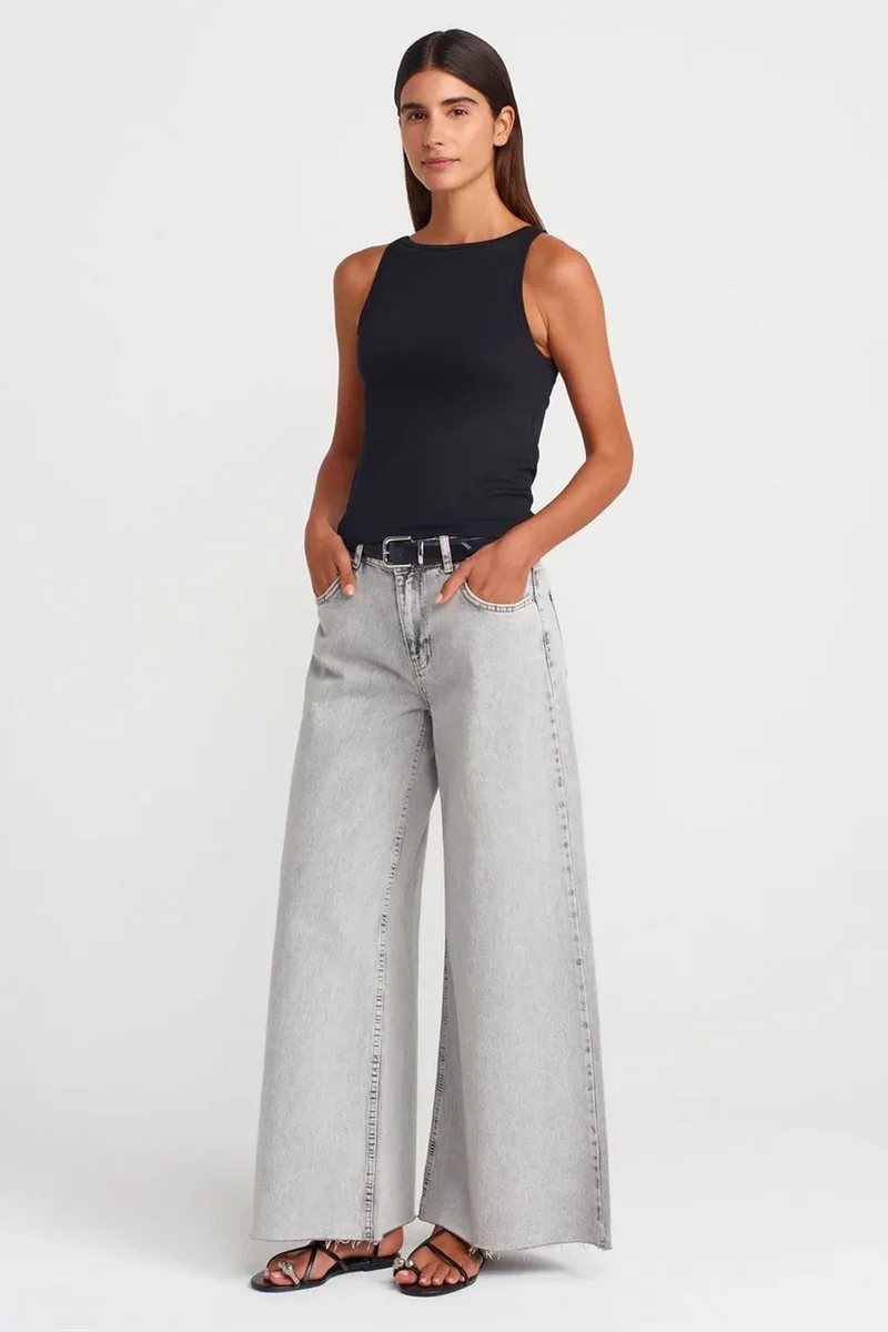 Dilvin Black DILVIN Ribbed Halterneck Slim-Fit Blouse for Women | Best Price UAE
