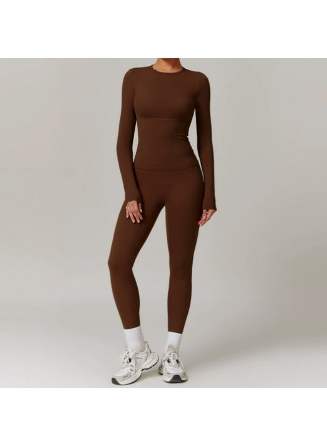 طقم رياضي نسائي قطعتين بدون خياطة، لون شوكولاتة، مع حمالة صدر رياضية وليجن عالي الخصر للياقة واليوغا (المقاس M)