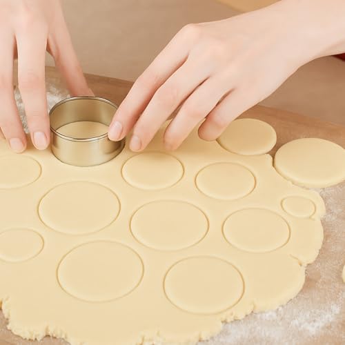FUSOTO 6PCS Circle Cookie Cutter Set, Large Geometric Stainless Steel Baking Supplies for Homemade Cookies, Round Plaque Cookie Cutters Shapes Biscuit Molds, 6 Sizes (1.5, 2, 2.5, 3, 3.5, 4 Inch) - Image 4