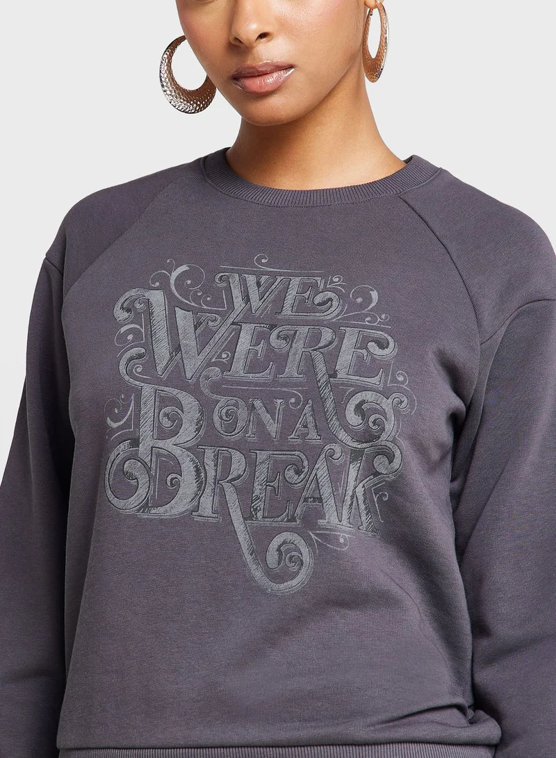 نا-كد Slogan Sweatshirt