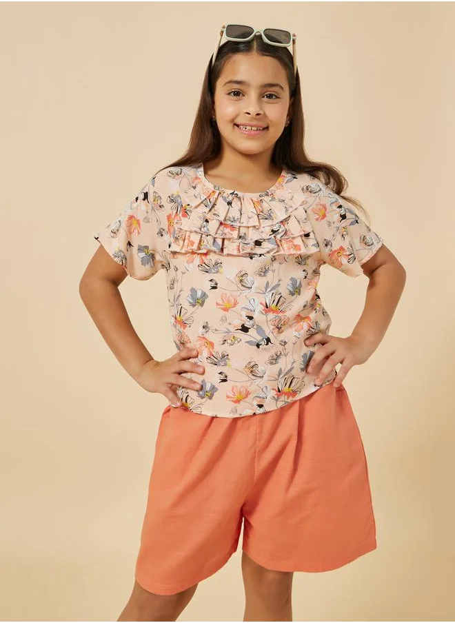 ستايلي All-Over Flower Print Top with Shorts Set