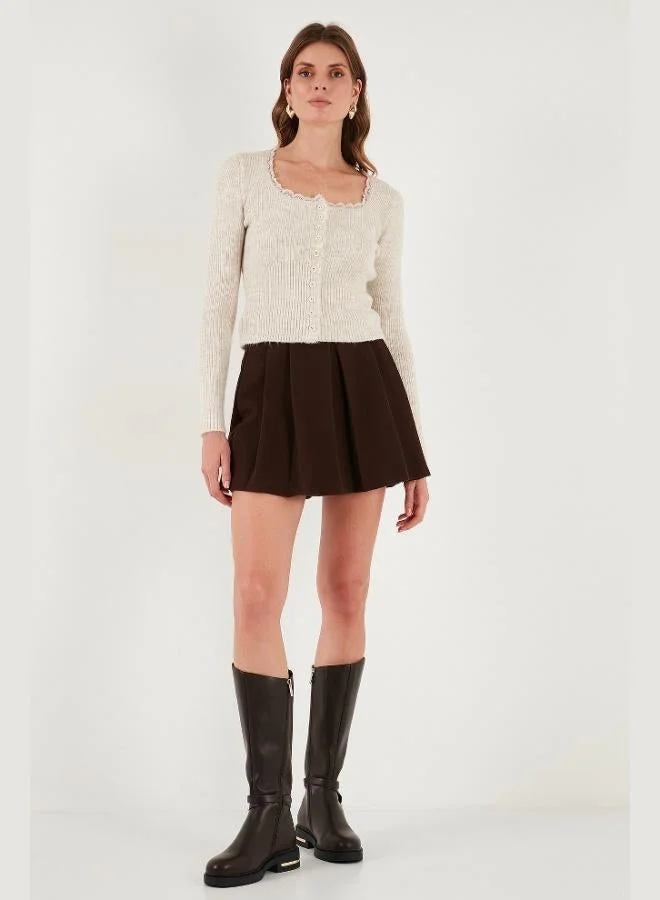 ليلا كارديجان نسائي محبوك بياقة دانتيل مفصلة بقصة ضيقة من ليلا