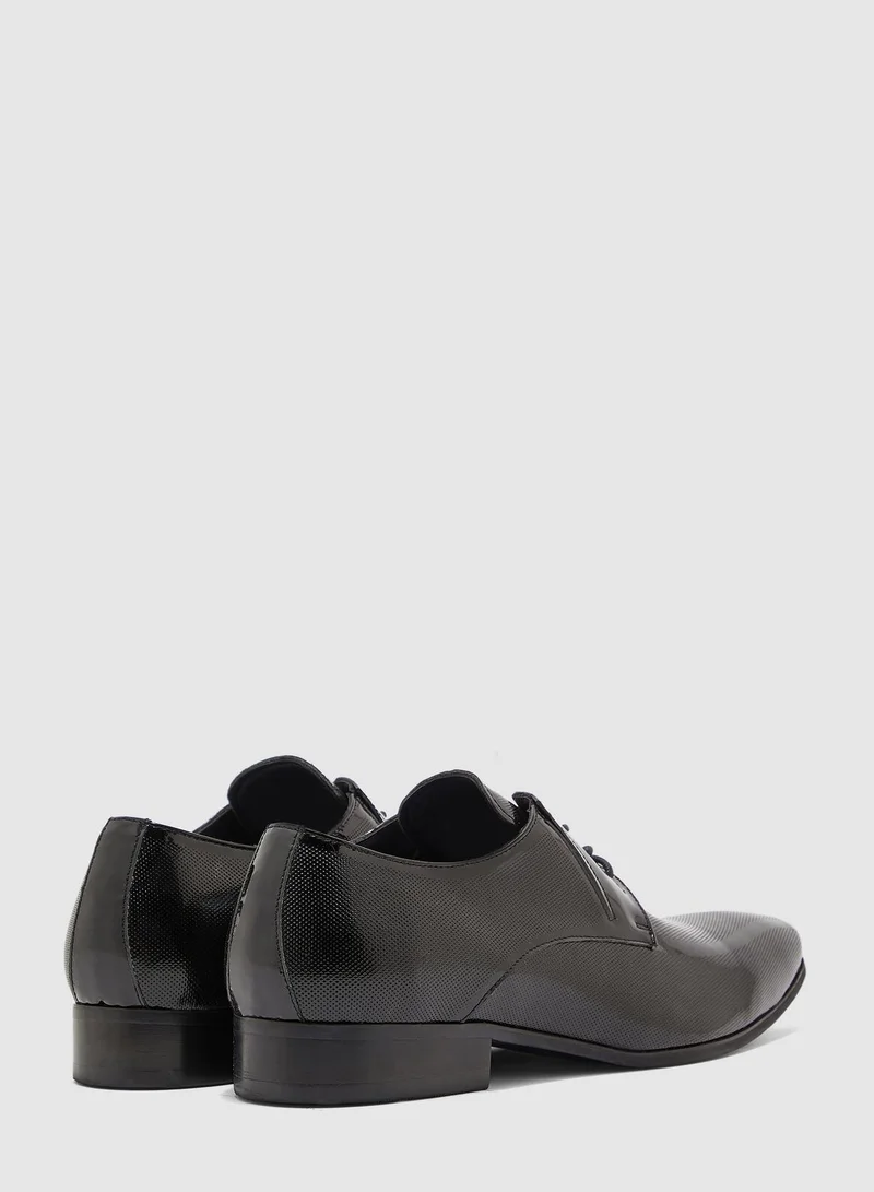 STEVE MADDEN Jaylenn Patent Lace Ups