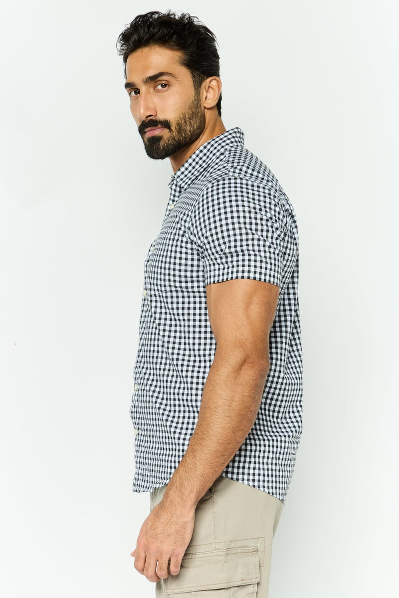 GAP Men Slim Fit Checkered Short Sleeves Casual Shirt, White - Image 4