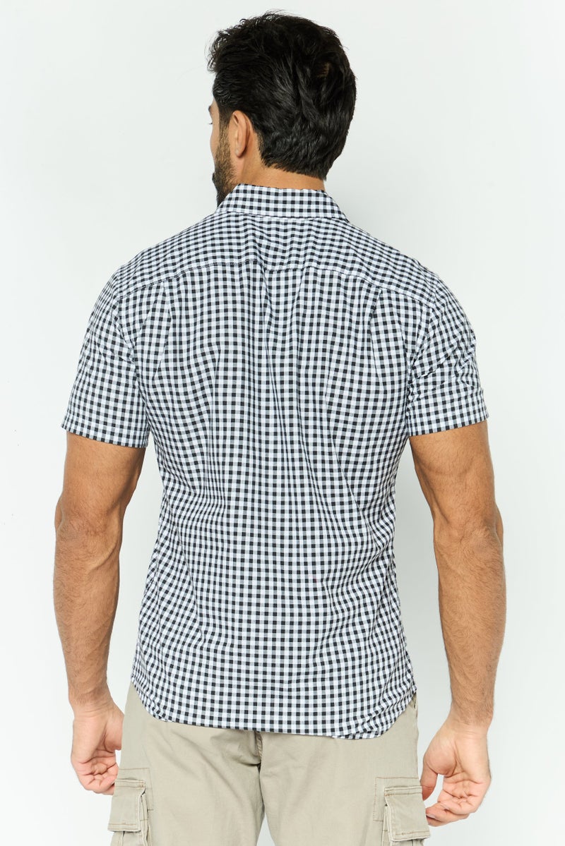 GAP Men Slim Fit Checkered Short Sleeves Casual Shirt, White - Image 3