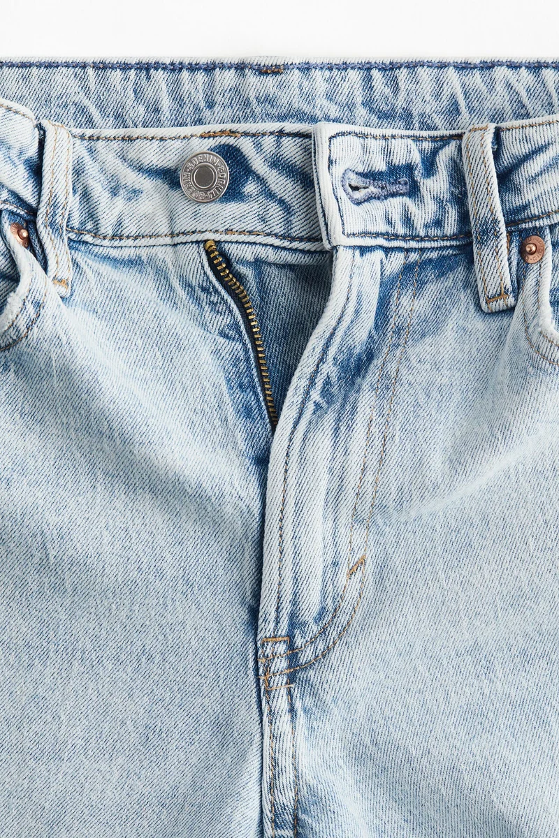 اتش اند ام جينز بساق مستقيمة بطول الكاحل وخصر مرتفع بقصة سلِم