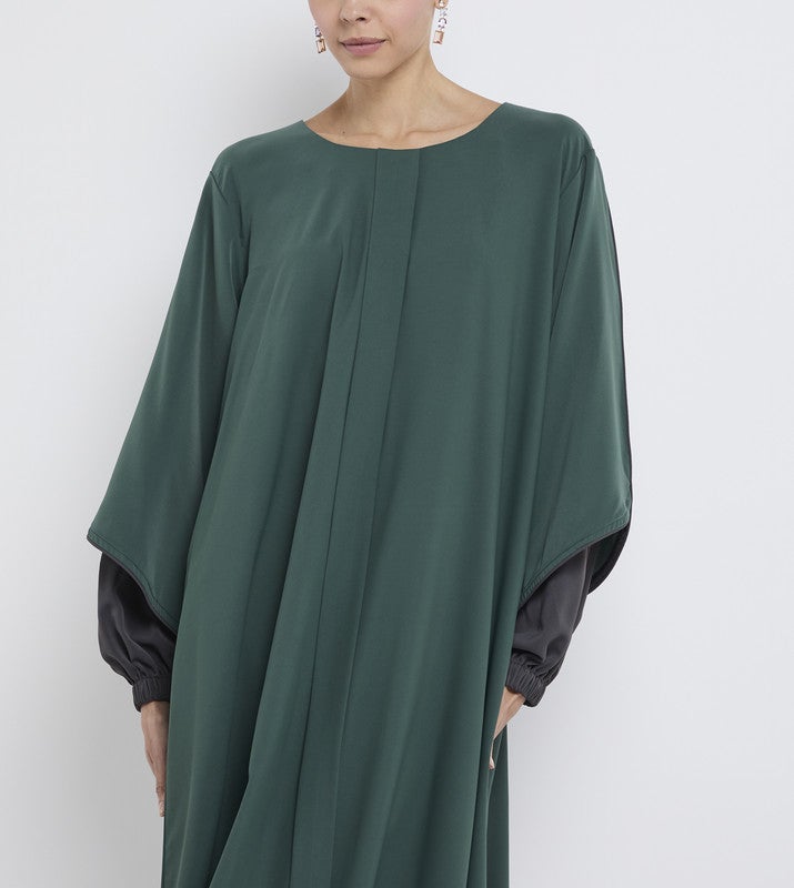 ROZA Stylish Abaya with piping & pleated - Image 3