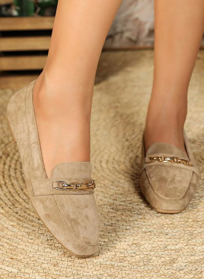 Sneak-a-Peek Sneak-a-Peek Metal Chain Accent Suede Look Mules