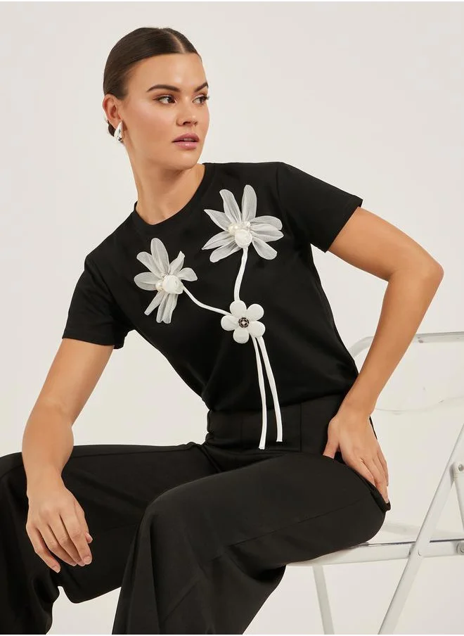 ستايلي Floral Applique Detail Regular Fit T-Shirt