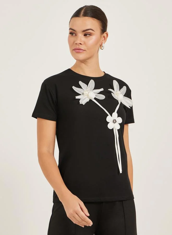 Styli Styli Floral Applique Detail Regular Fit T-Shirt
