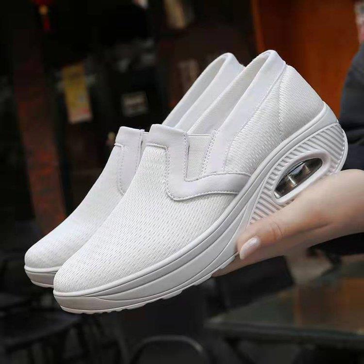 Unisex Casual Sneaker Shoes - Image 1
