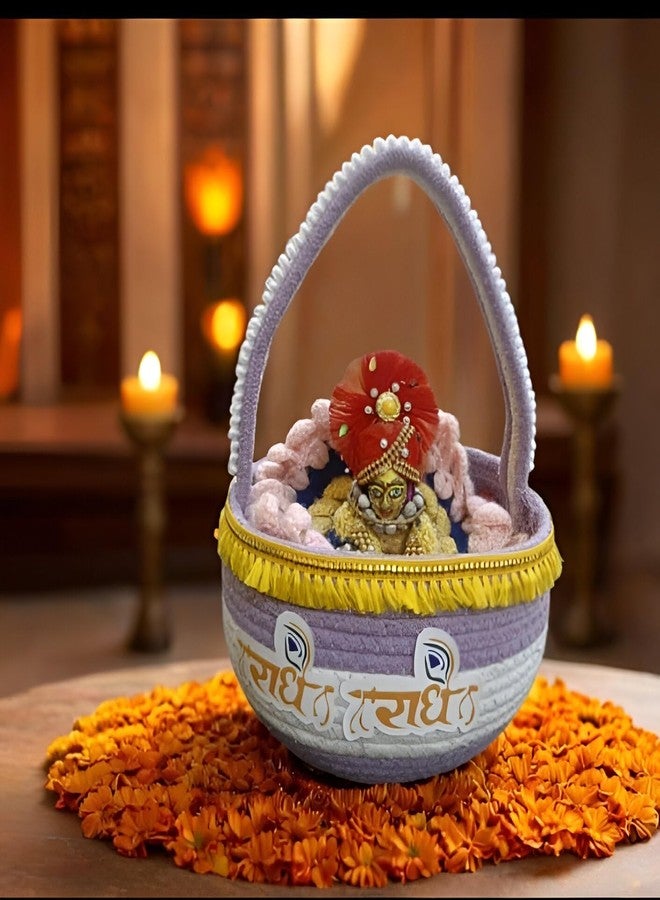 ROYAL TREND سلة حمل مزخرفة من رويال تريند، تحمل صورة بال جوبال ثاكور جي، للاستخدام اليومي، مزودة بمقبض مناسب، تحتوي على تمثال كريشنا، سلة هدايا مزخرفة، ديكور ديني هندي تقليدي (بنفسجي). - Image 1