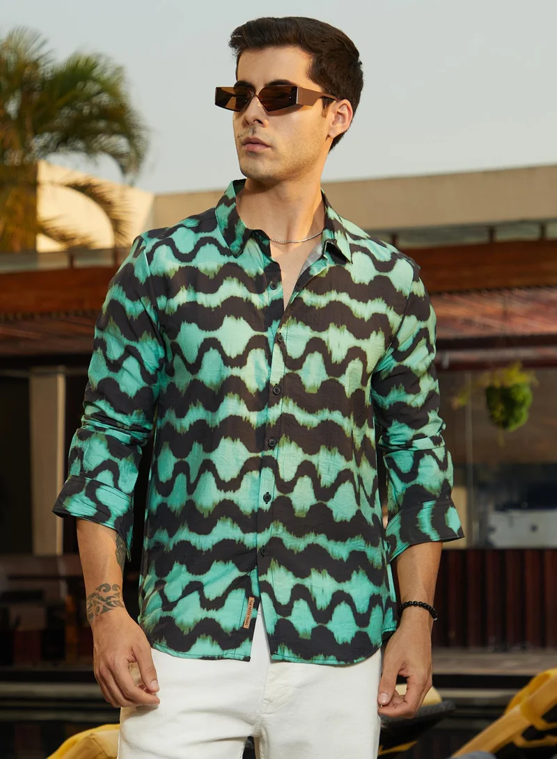 Campus Sutra Men's Jungle Green Spiral-Strokes Shirt