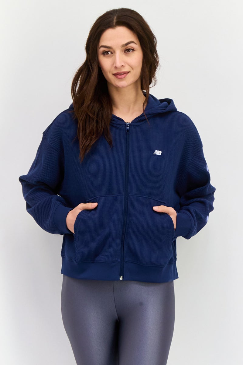 New Balance سويت شيرت رياضي نسائي بزيب كامل خارجي، أزرق داكن - Image 1