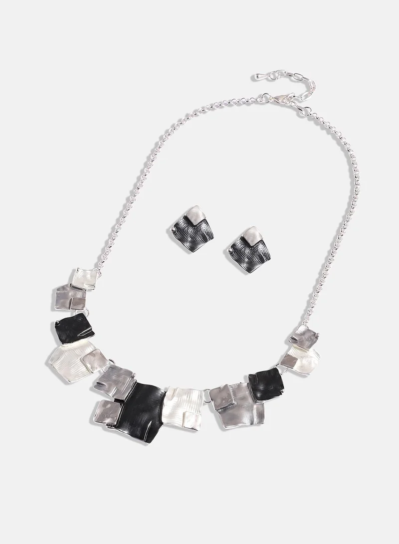 SOHI Black & Textured Square Artificial Jewellery Set