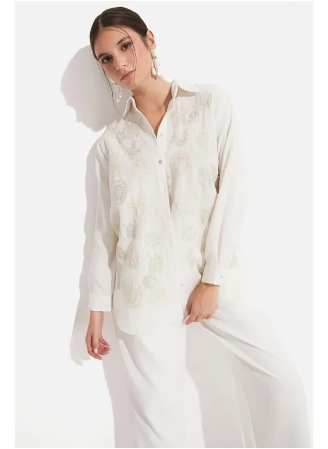 جون June Women Exclusive Oversize/Loose Fit Embroidered Detailed Shirt Ecru