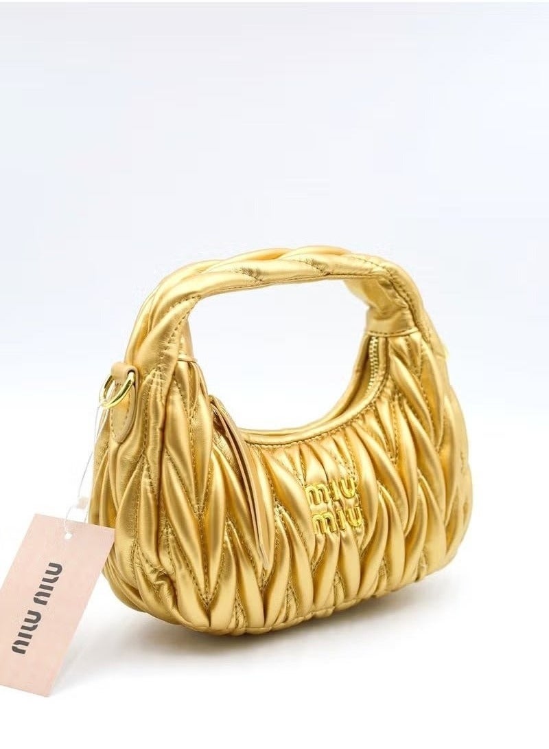 Miu Miu Wander matelassé nappa leather hobo bag - Image 4