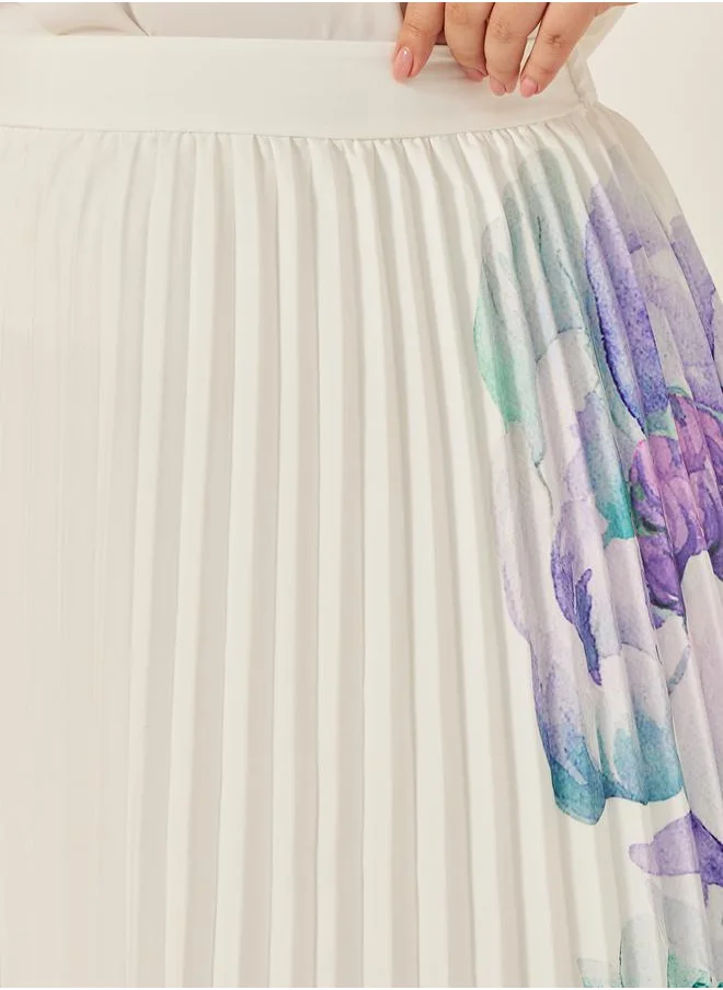 Styli Plus Size Printed A-Line Midi Skirt with Pleated Detail