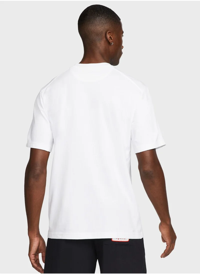 Nike Dri-Fit Primary Statement T-Shirt